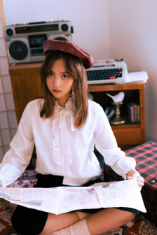 男生与女人亲嘴